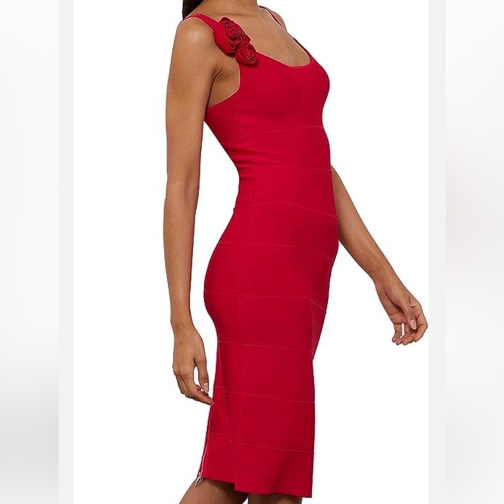 BCBG MAXAZRIA Bodycon Dress in color Love Potion with rosette detail 💗